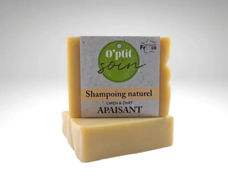 Shampoing naturel Apaisant présenté en deux blocs.