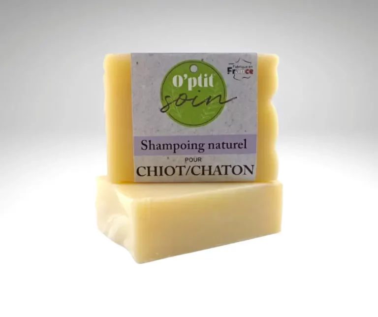 Shampoing naturel Chiot Chaton présenté en deux blocs.