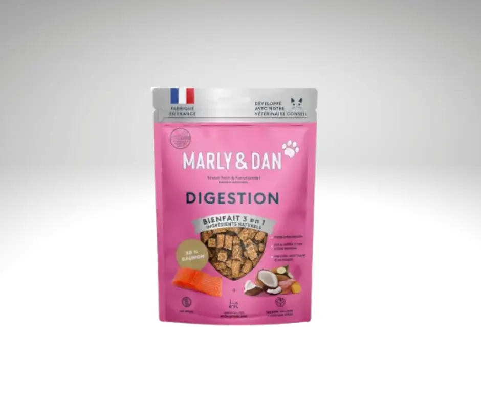 Sachet rose de friandises digestion pour chat Marly et Dan au saumon, noix de coco et gingembre.